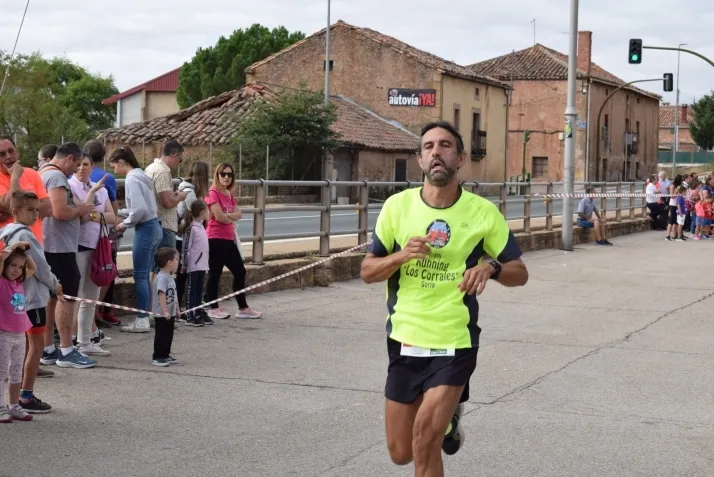Galer&iacute;a: fiesta del atletismo en Golmayo. Joaqu&iacute;n Mart&iacute;nez y Mar&iacute;a L&aacute;zaro, 