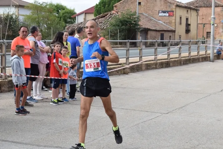 Galer&iacute;a: fiesta del atletismo en Golmayo. Joaqu&iacute;n Mart&iacute;nez y Mar&iacute;a L&aacute;zaro, 