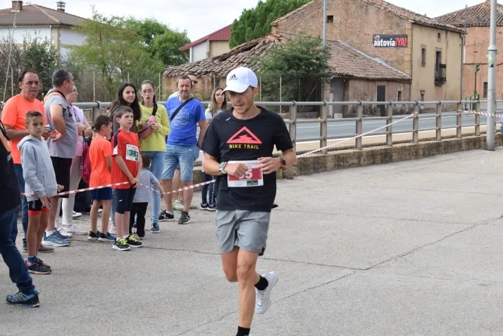 Galer&iacute;a: fiesta del atletismo en Golmayo. Joaqu&iacute;n Mart&iacute;nez y Mar&iacute;a L&aacute;zaro, 