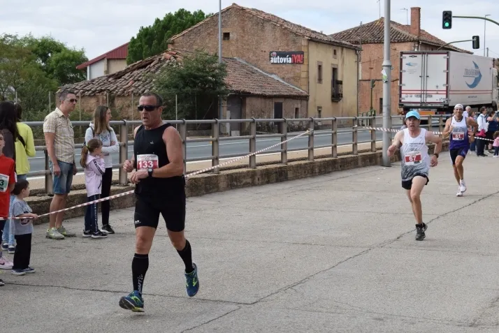 Galer&iacute;a: fiesta del atletismo en Golmayo. Joaqu&iacute;n Mart&iacute;nez y Mar&iacute;a L&aacute;zaro, 