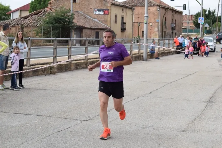 Galer&iacute;a: fiesta del atletismo en Golmayo. Joaqu&iacute;n Mart&iacute;nez y Mar&iacute;a L&aacute;zaro, 