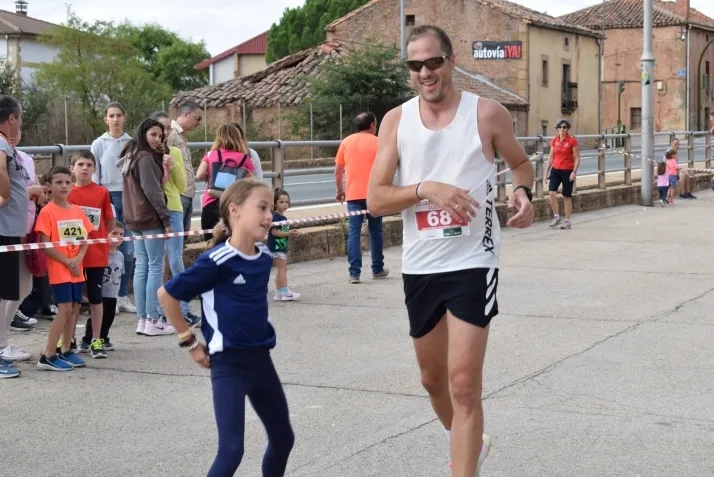 Galer&iacute;a: fiesta del atletismo en Golmayo. Joaqu&iacute;n Mart&iacute;nez y Mar&iacute;a L&aacute;zaro, 