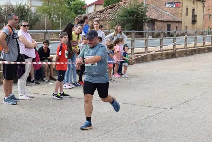 Galer&iacute;a: fiesta del atletismo en Golmayo. Joaqu&iacute;n Mart&iacute;nez y Mar&iacute;a L&aacute;zaro, 