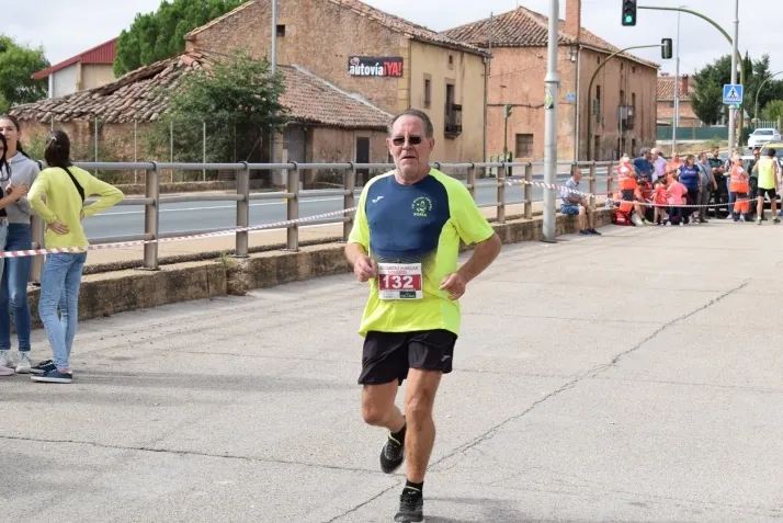 Galer&iacute;a: fiesta del atletismo en Golmayo. Joaqu&iacute;n Mart&iacute;nez y Mar&iacute;a L&aacute;zaro, 