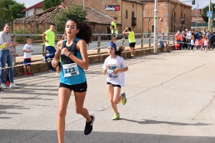 Galer&iacute;a: fiesta del atletismo en Golmayo. Joaqu&iacute;n Mart&iacute;nez y Mar&iacute;a L&aacute;zaro, 