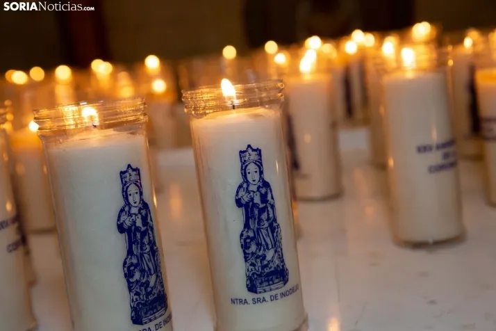 Fotos: ba&ntilde;o de masas a la Virgen de Inodejo en su romer&iacute;a 