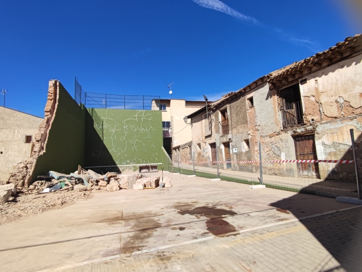 Derribada la casa del cura de Osma para iniciar las obras de la plaza Mayor