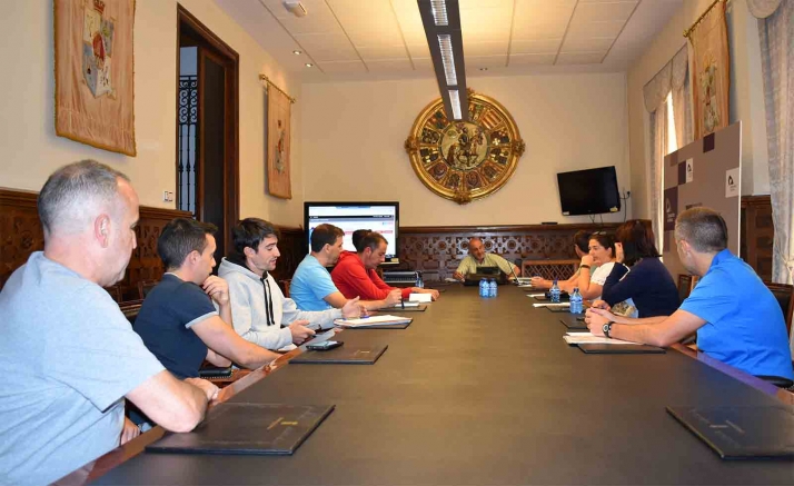 Preparativos para el inicio de la temporada de los Juegos Escolares 2022-2023