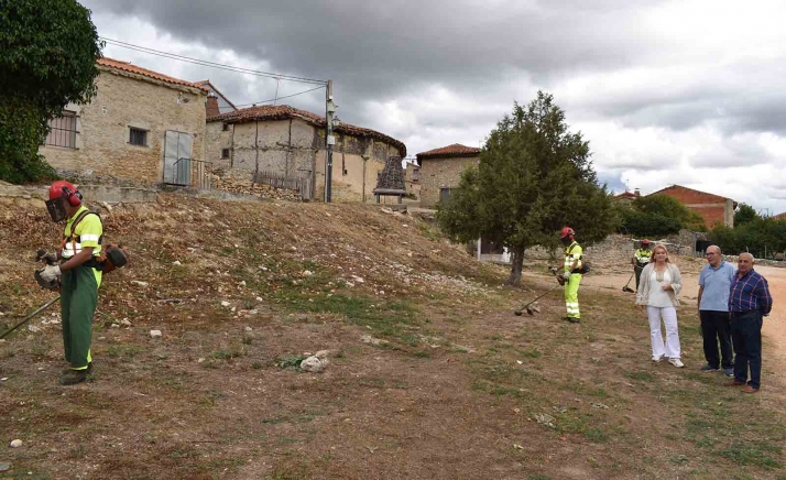 Las brigadas forestales de Diputación intensifican las tareas de desbroce en la provincia
