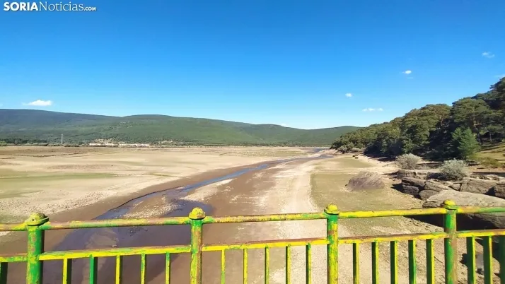 Fotos: aflora el puente romano en el embalse de la Cuerda del Pozo