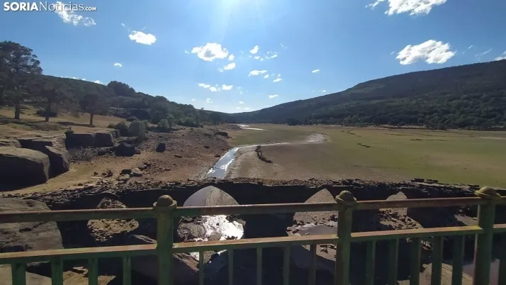 Fotos: aflora el puente romano en el embalse de la Cuerda del Pozo