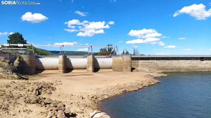 Fotos: aflora el puente romano en el embalse de la Cuerda del Pozo