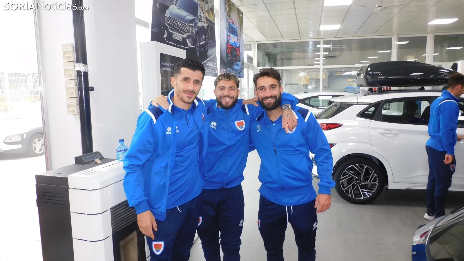Foto 10 - Fotos: Untoria y el Numancia celebran su patrocinio con una visita al Concesionario