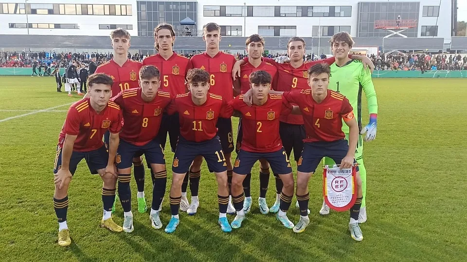 Once inicial de la Selección Sub 19/ Federación Española de Fútbol y Federación Alemana de Fútbol.