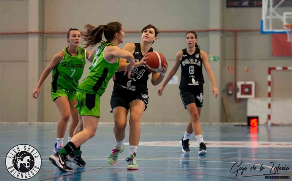 Las chicas del CSB caen en Torrelavega