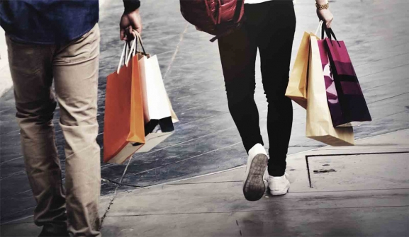 El Ayuntamiento aportará 8.000 euros para favorecer al comercio local con Aquí hay premio