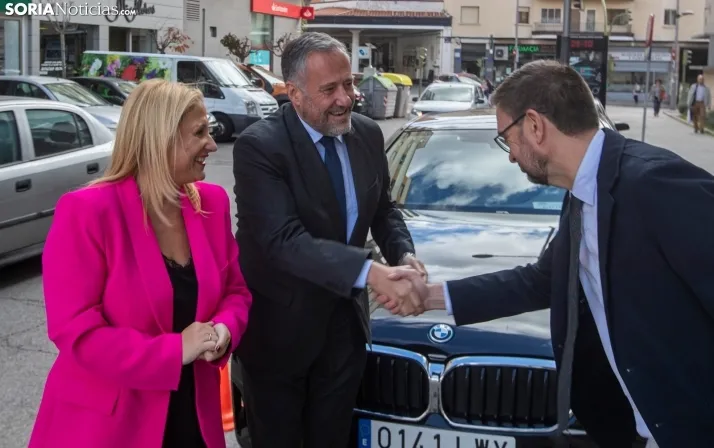 Una de las imágenes que deja la visita institucional del presidente de las Cortes hoy a la capital soriana. /Julián García