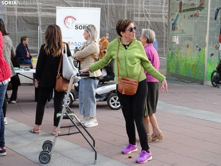 Aspace sale a la calle, festiva, pero reivindicativa