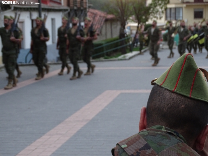 Una imagen del acto protagonizado por la Legión en Navaleno este jueves. /SN