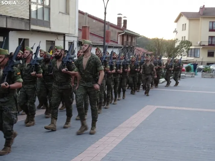 Una imagen del acto protagonizado por la Legión en Navaleno este jueves. /SN
