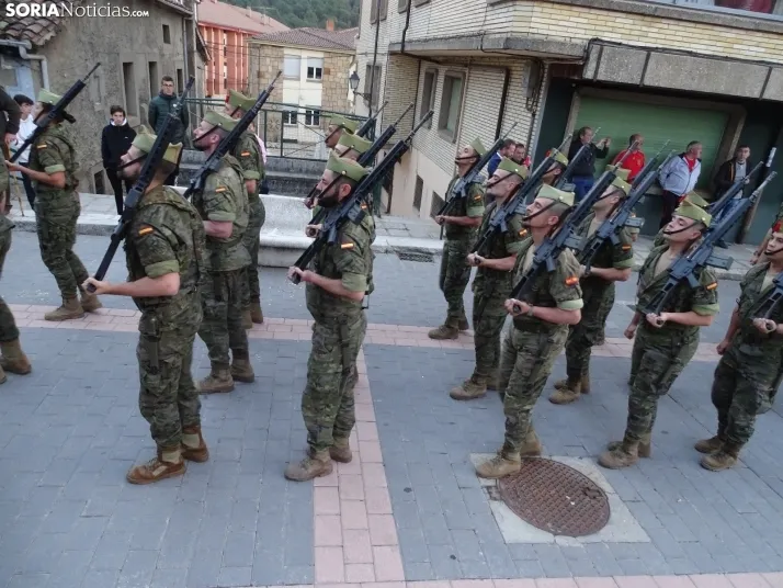 Una imagen del acto protagonizado por la Legión en Navaleno este jueves. /SN