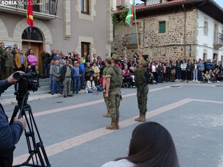 Una imagen del acto protagonizado por la Legión en Navaleno este jueves. /SN