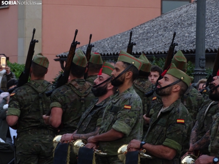 Una imagen del acto protagonizado por la Legión en Navaleno este jueves. /SN