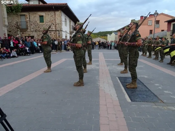 Una imagen del acto protagonizado por la Legión en Navaleno este jueves. /SN