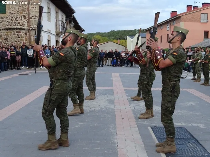 Una imagen del acto protagonizado por la Legión en Navaleno este jueves. /SN