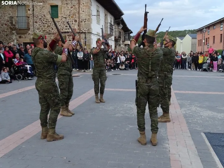 Una imagen del acto protagonizado por la Legión en Navaleno este jueves. /SN