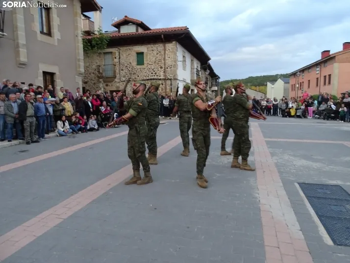 Una imagen del acto protagonizado por la Legión en Navaleno este jueves. /SN