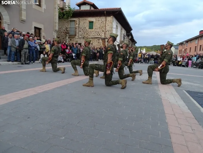 Una imagen del acto protagonizado por la Legión en Navaleno este jueves. /SN
