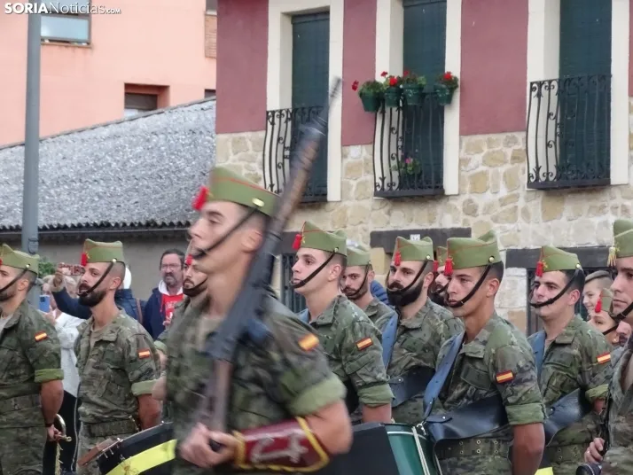 Una imagen del acto protagonizado por la Legión en Navaleno este jueves. /SN
