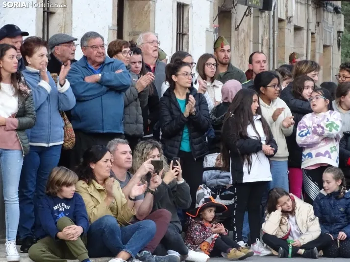 Una imagen del acto protagonizado por la Legión en Navaleno este jueves. /SN