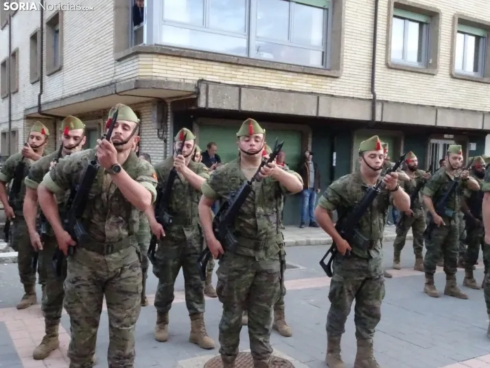 Una imagen del acto protagonizado por la Legión en Navaleno este jueves. /SN