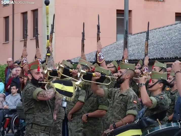 Una imagen del acto protagonizado por la Legión en Navaleno este jueves. /SN