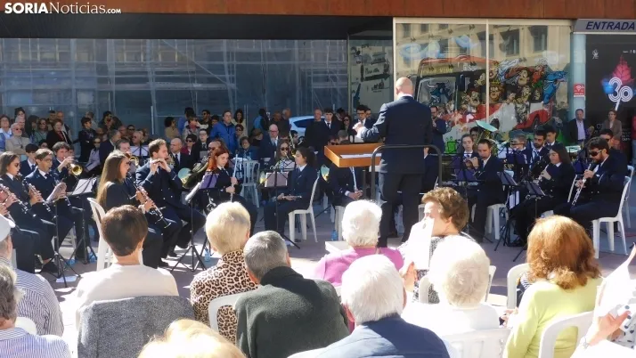 En im&aacute;genes: la Banda Municipal y sus pasodobles taurinos abarrotan Mariano Granados