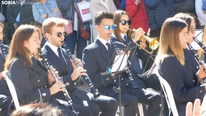 En im&aacute;genes: la Banda Municipal y sus pasodobles taurinos abarrotan Mariano Granados