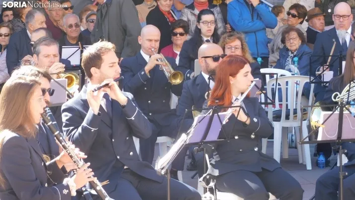 En im&aacute;genes: la Banda Municipal y sus pasodobles taurinos abarrotan Mariano Granados