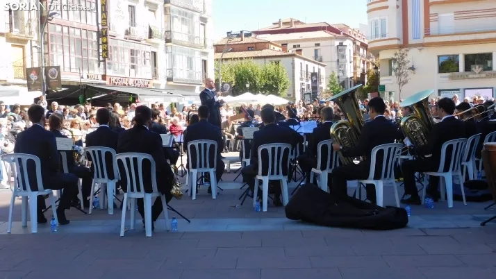 En im&aacute;genes: la Banda Municipal y sus pasodobles taurinos abarrotan Mariano Granados
