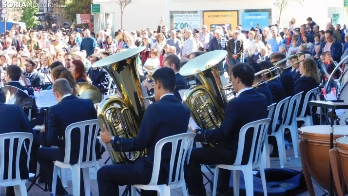 En im&aacute;genes: la Banda Municipal y sus pasodobles taurinos abarrotan Mariano Granados