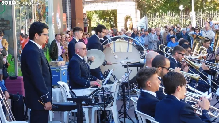 En im&aacute;genes: la Banda Municipal y sus pasodobles taurinos abarrotan Mariano Granados