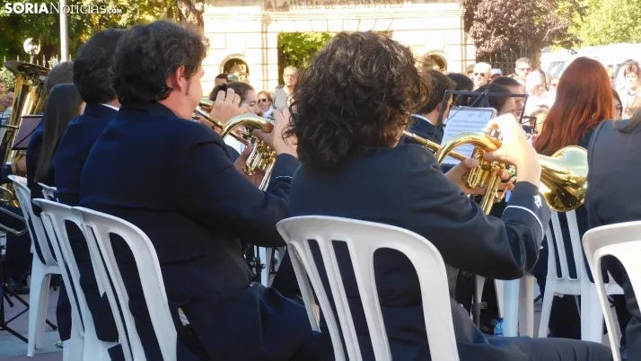 En im&aacute;genes: la Banda Municipal y sus pasodobles taurinos abarrotan Mariano Granados