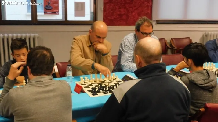 Fotos: 60 jugadores se dan cita en el torneo de ajedrez de San Saturio