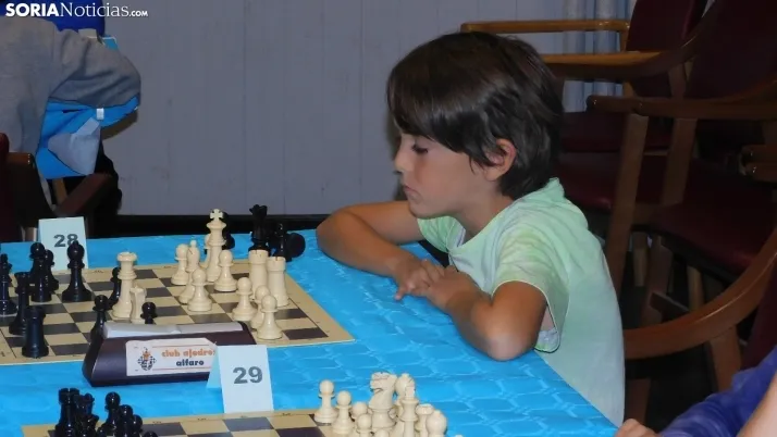 Fotos: 60 jugadores se dan cita en el torneo de ajedrez de San Saturio