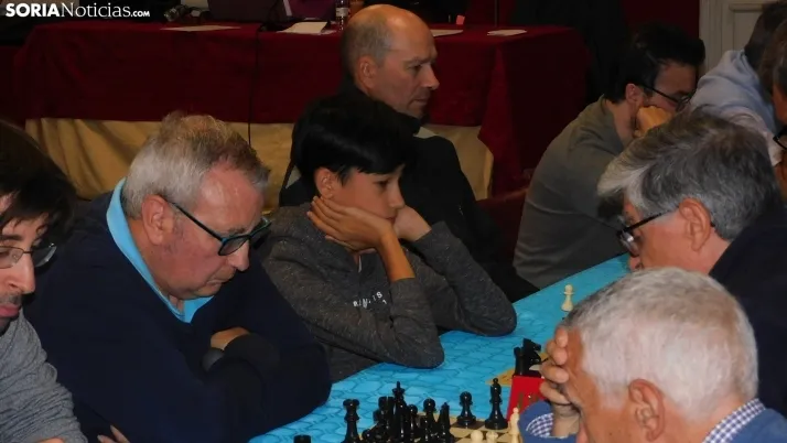 Fotos: 60 jugadores se dan cita en el torneo de ajedrez de San Saturio