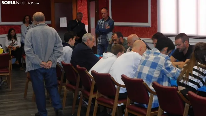 Fotos: 60 jugadores se dan cita en el torneo de ajedrez de San Saturio