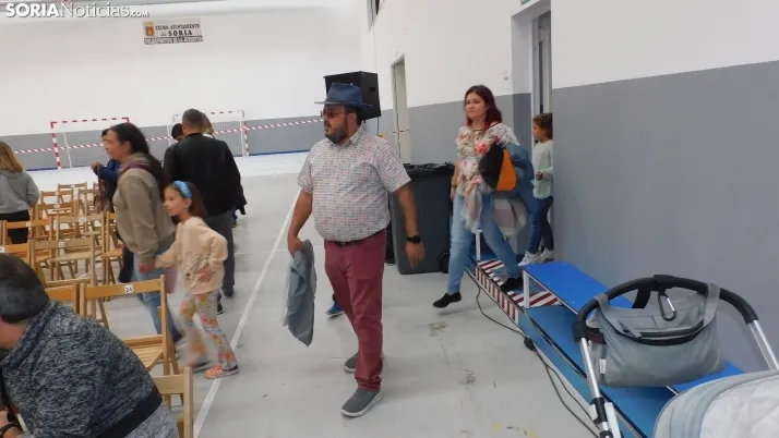 Fotos: centenares de ni&ntilde;os disfrutan en la Juventud de un espect&aacute;culo musical