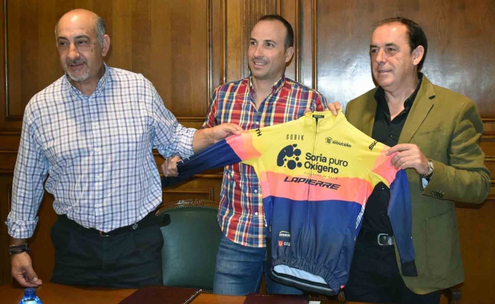 El Club Ciclista Río Ucero seguirá luciendo Soria puro Oxígeno de la mano de la Diputación