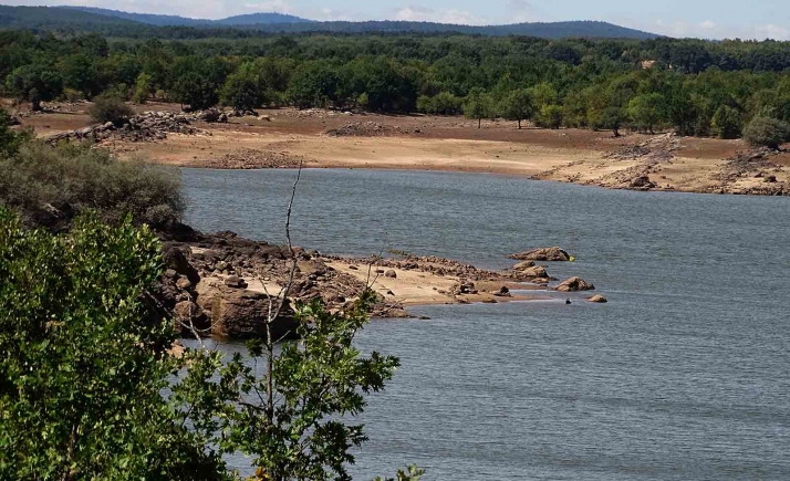 Pese a las lluvias, las reservas del pantano siguen bajando